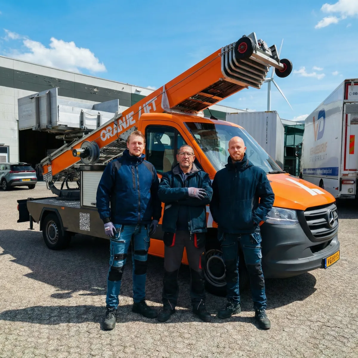 OranjeLift Bocker ladderlift opgesteld in Diemen voor verhuizing naar appartement